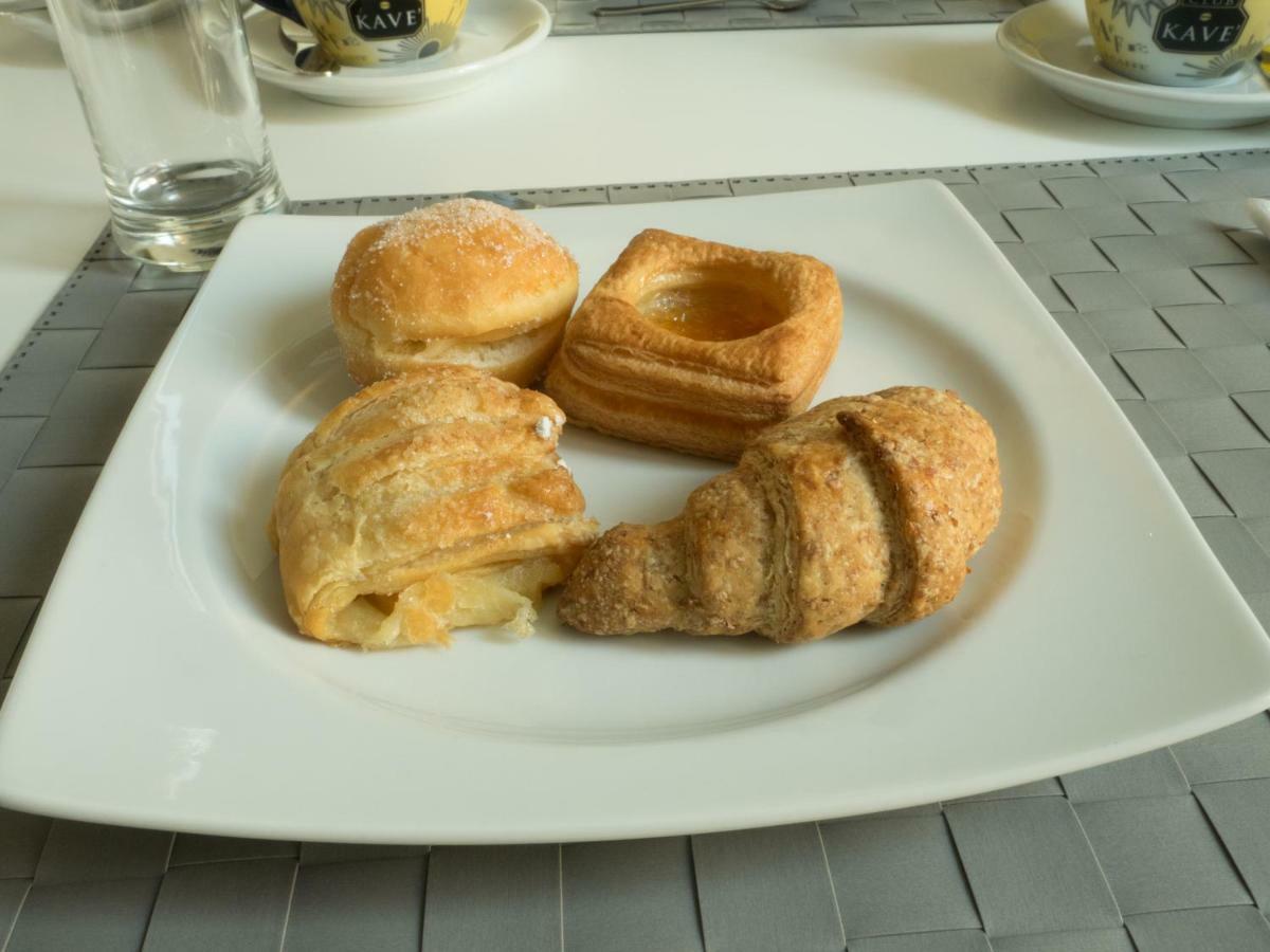 Ajde Rooms & Breakfast トラーニ エクステリア 写真